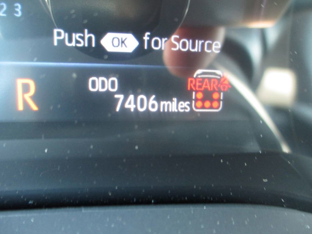 Used 2025 Toyota Sienna XLE w/ XLE Plus Package image 28