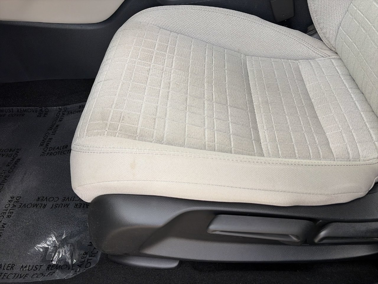Used 2025 Honda HR-V LX image 19