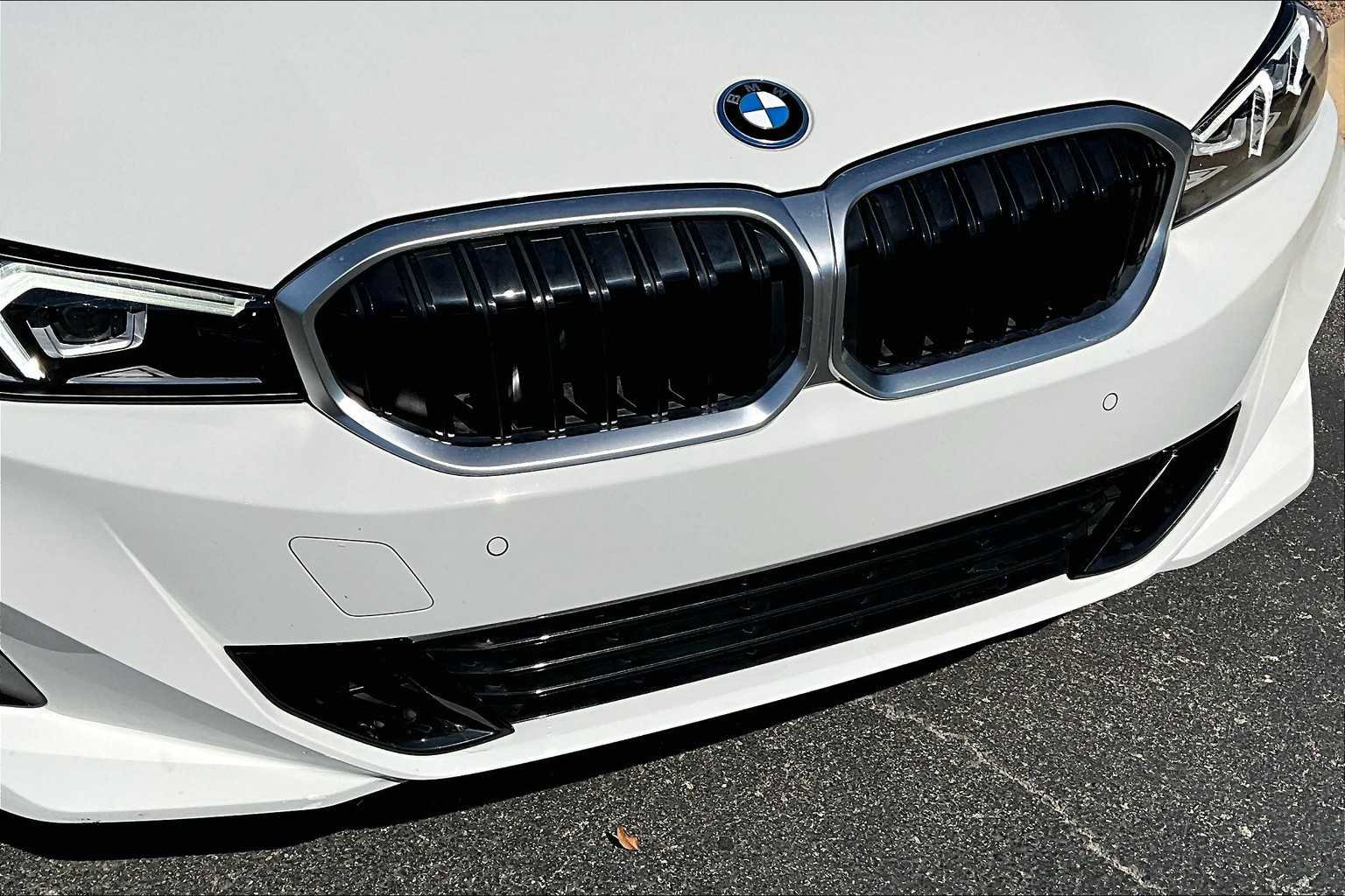 Used 2023 BMW 330e xDrive w/ Premium Package image 29