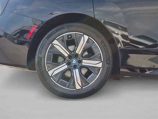 Used 2024 BMW iX xDrive50 w/ Sport Package AWD/4WD image 23