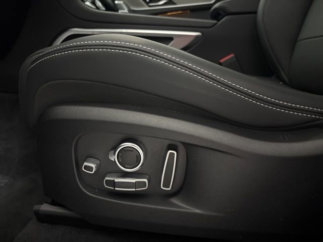 Used 2026 Jaguar F-PACE R-Dynamic S image 13