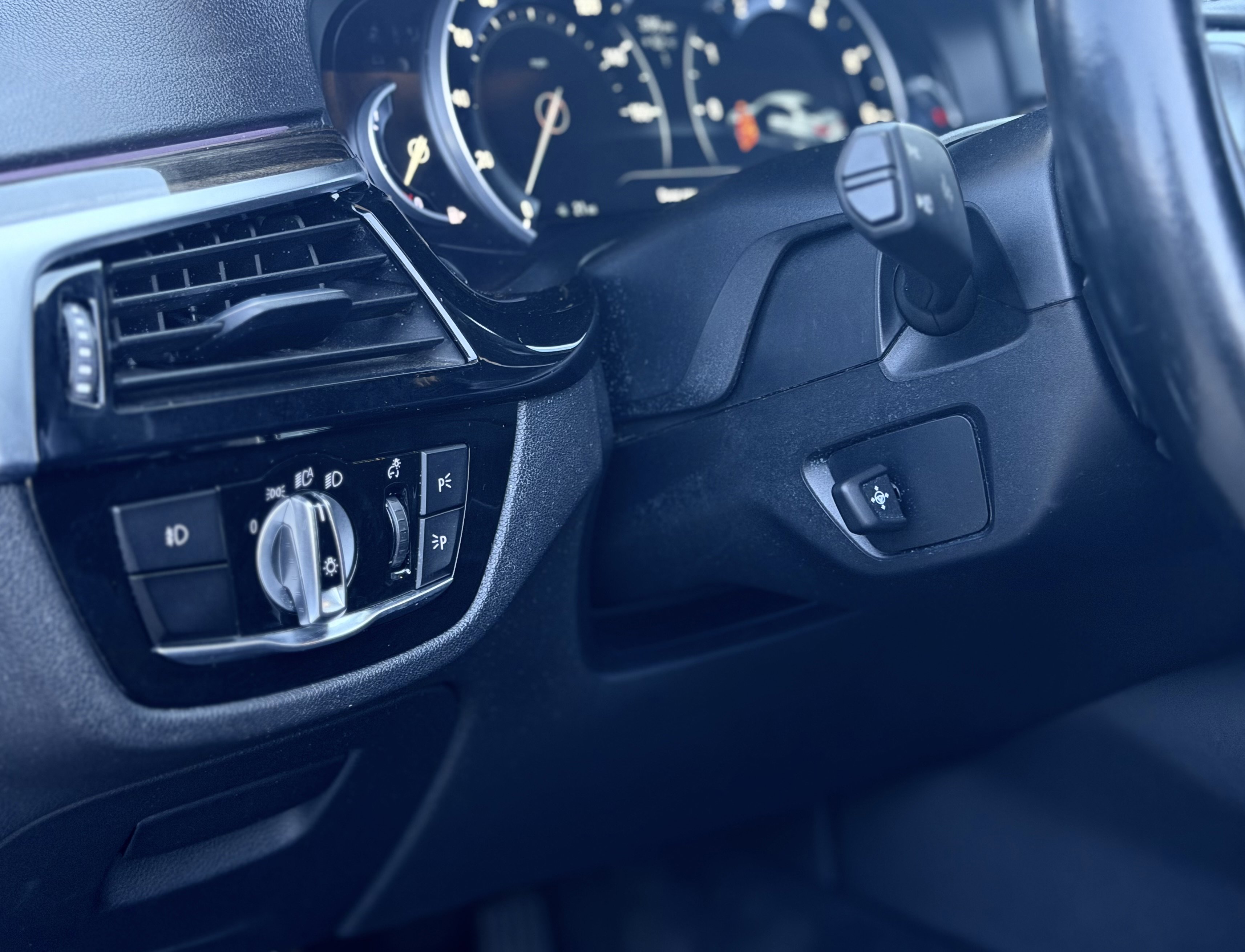 Used 2017 BMW 530i RWD image 36
