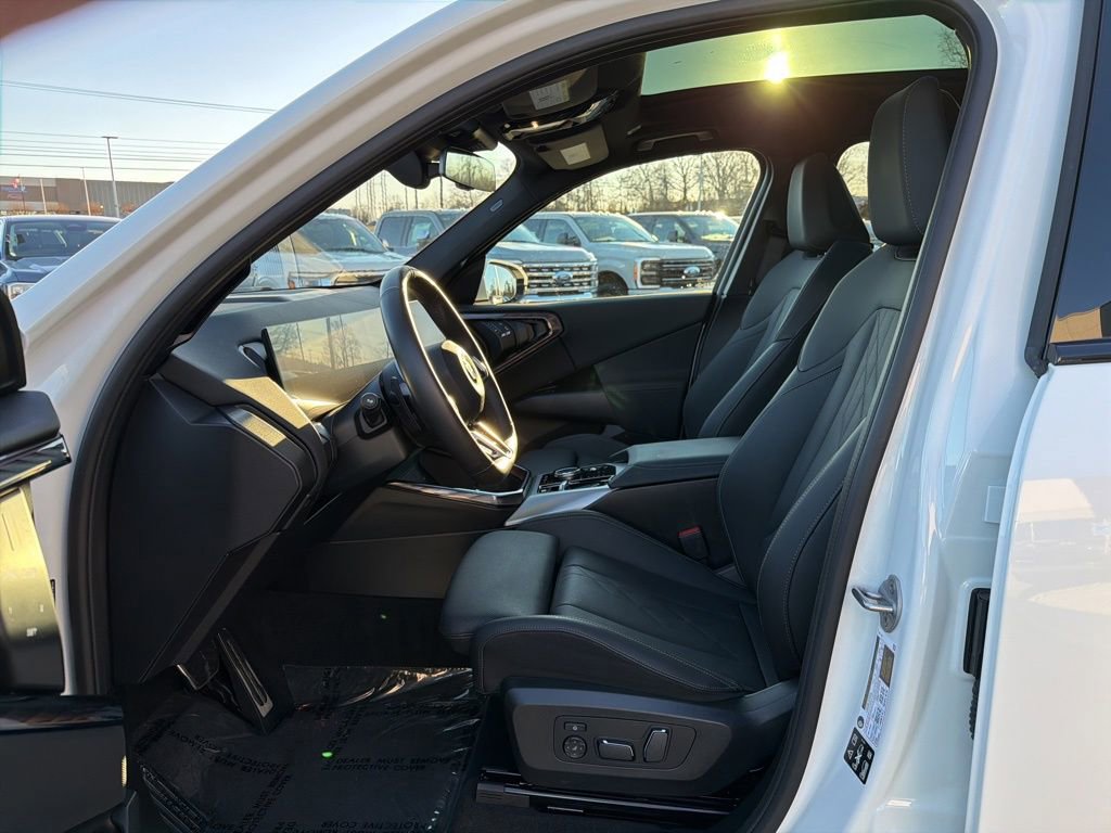 Used 2025 BMW X3 xDrive30i w/ M Sport Package image 9
