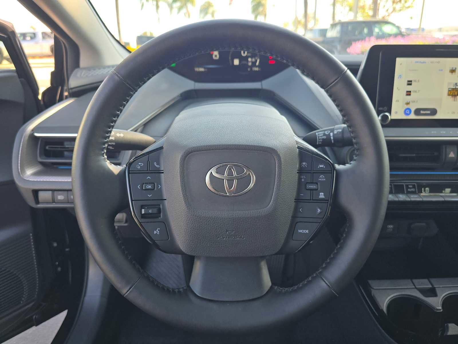 Used 2025 Toyota Prius XLE FWD image 24