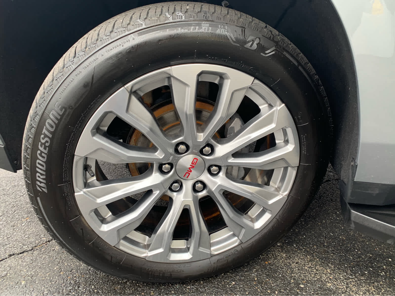Used 2024 GMC Yukon XL Denali image 9