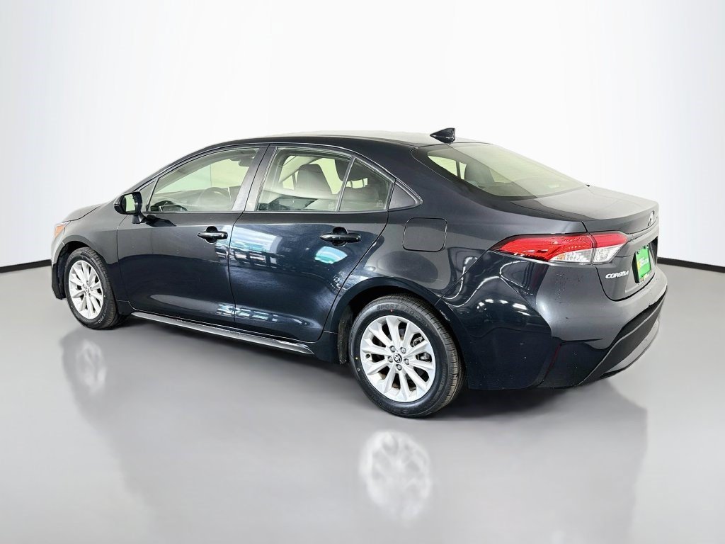 Used 2021 Toyota Corolla LE w/ LE Convenience Package FWD image 7