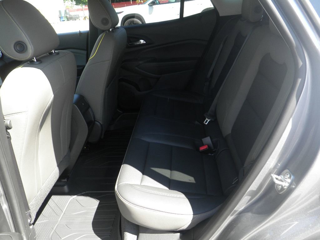 New 2025 Chevrolet Trax ACTIV w/ Driver Confidence Package image 26