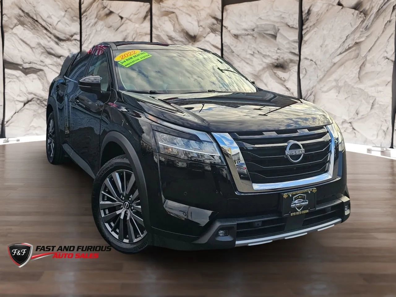 Used 2022 Nissan Pathfinder SL w/ SL Premium Package AWD/4WD image 1