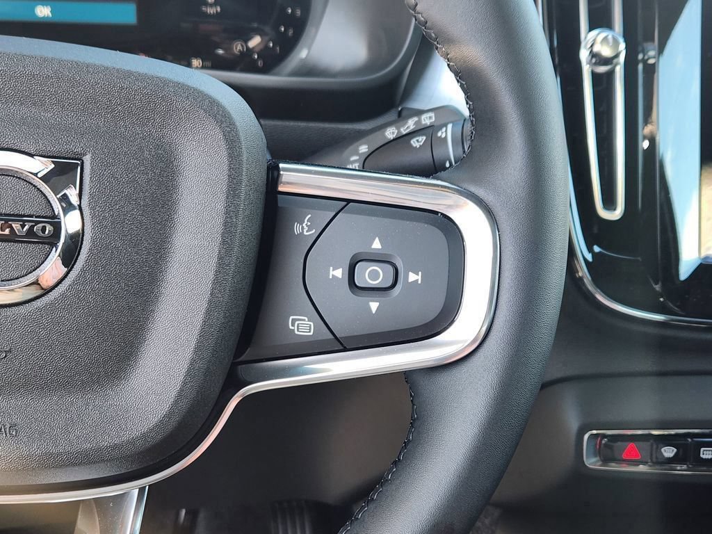 New 2026 Volvo XC40 B5 Ultra w/ Climate Package AWD/4WD image 11