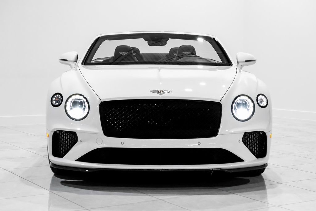 Used 2020 Bentley Continental GT image 3