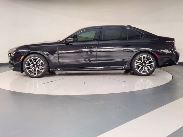 Used 2025 BMW 740i RWD image 5