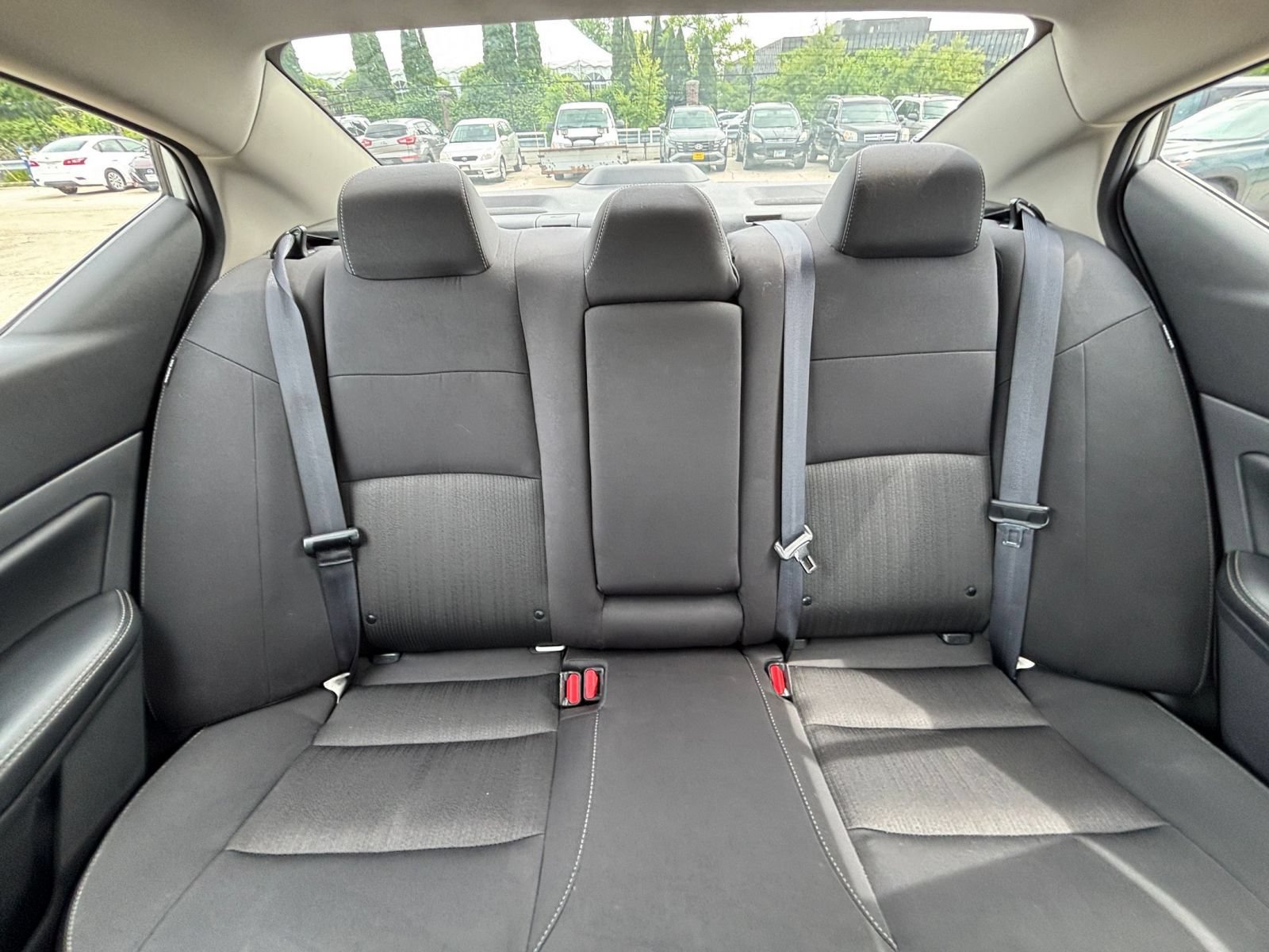 Used 2025 Nissan Altima 2.5 SV FWD image 33