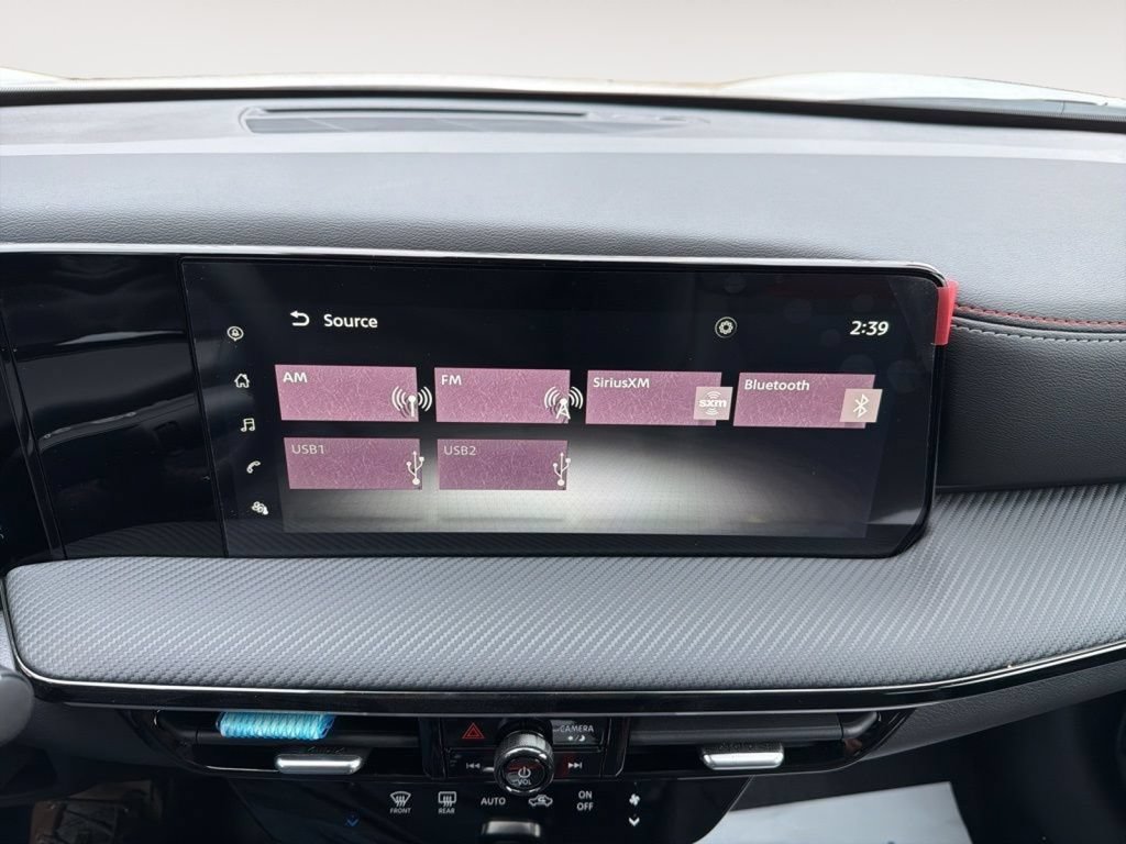 Used 2025 Nissan Kicks SR FWD image 20