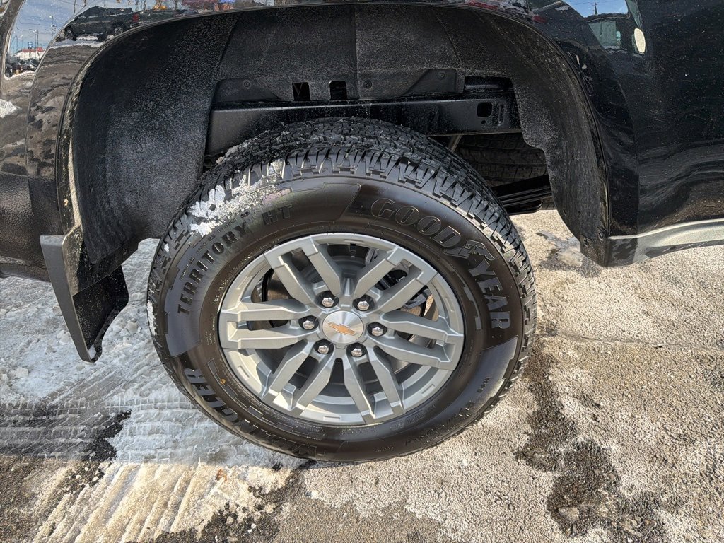 Used 2024 Chevrolet Colorado LT w/ LT Convenience Package II image 13