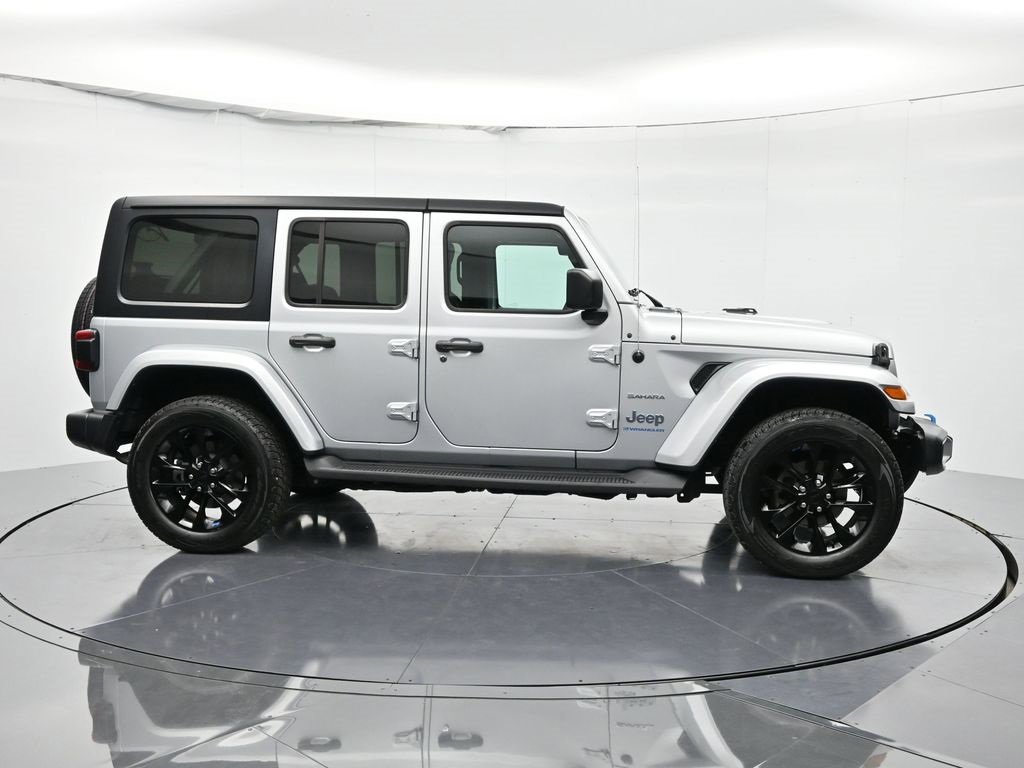 Used 2023 Jeep Wrangler Unlimited Sahara image 4