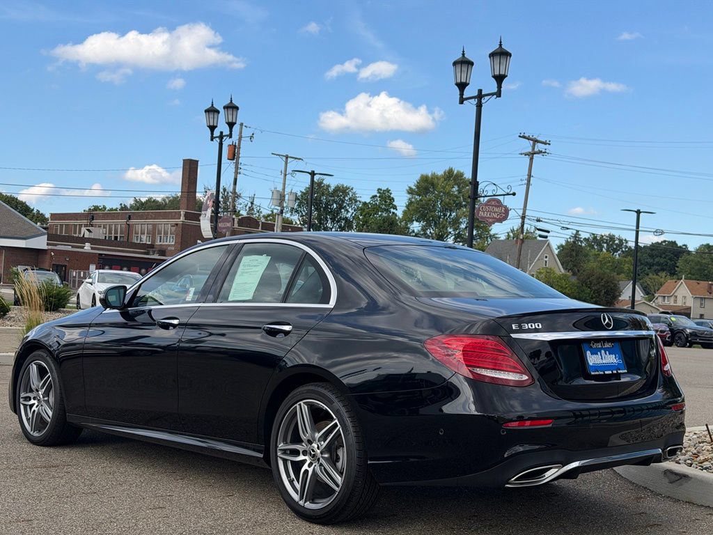 Used 2019 Mercedes-Benz E 300 4MATIC image 3
