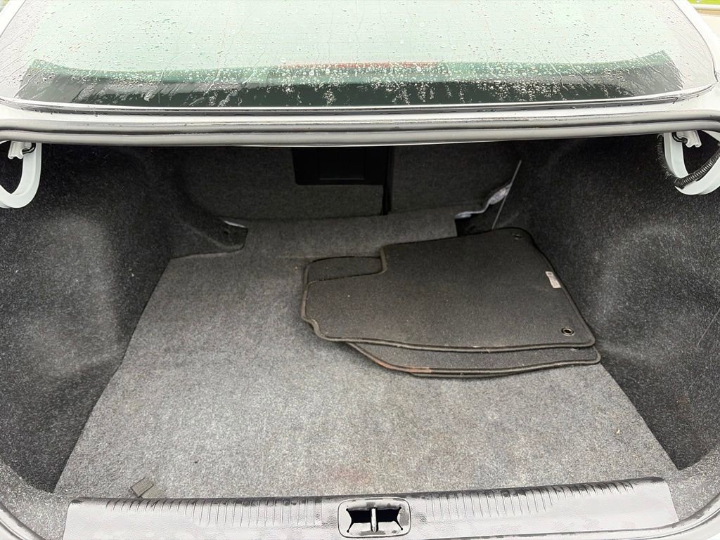Used 2016 Chrysler 200 S FWD image 32