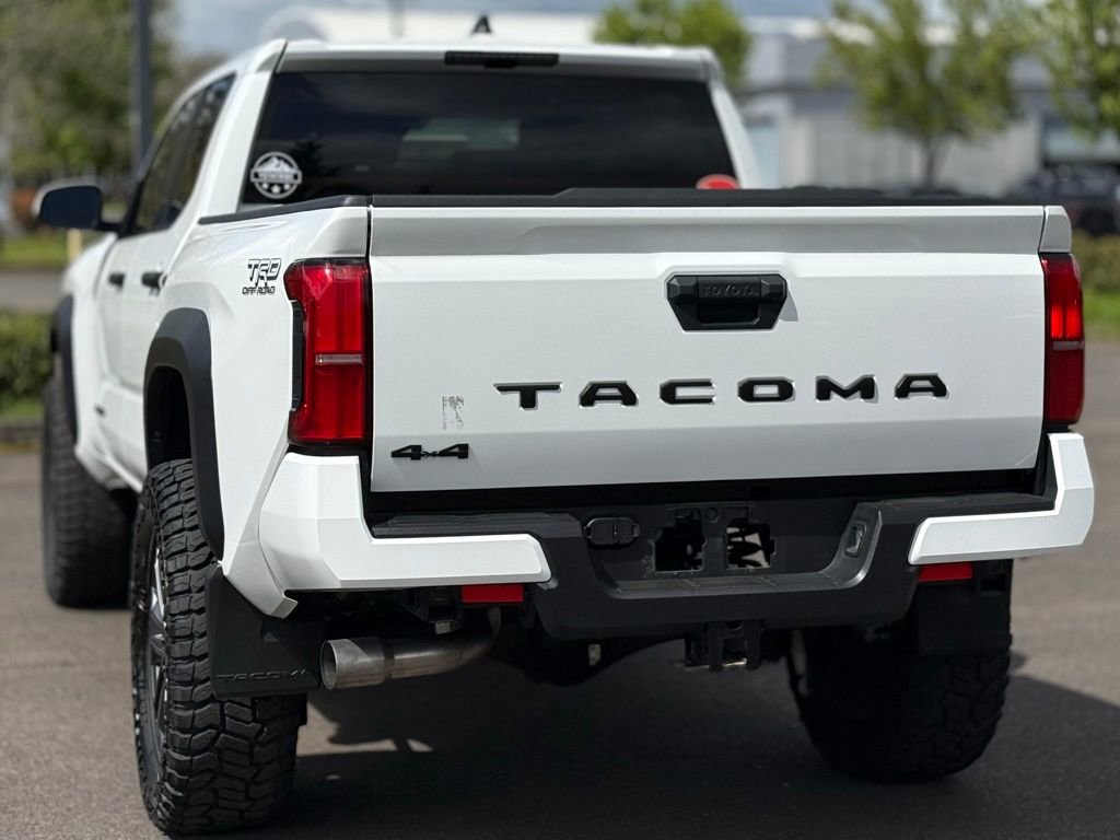 Used 2024 Toyota Tacoma TRD Off-Road image 3