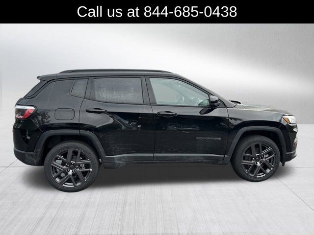 New 2026 Jeep Compass Limited image 4