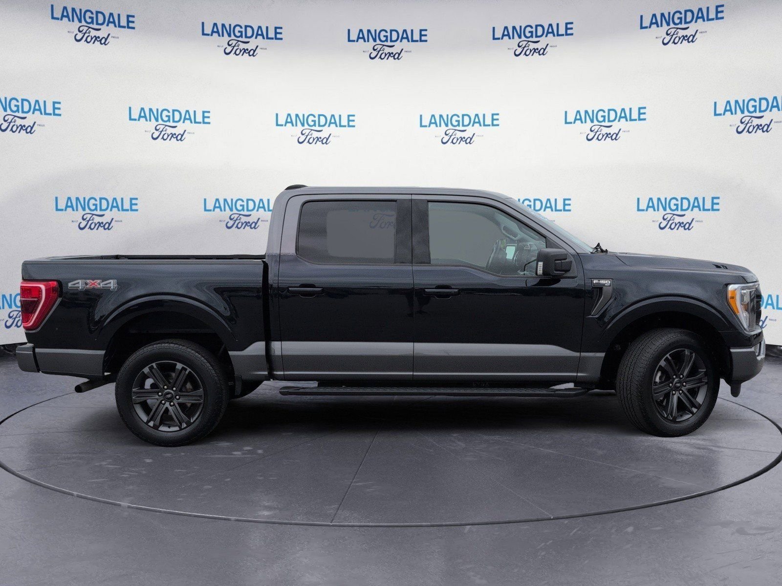 Used 2023 Ford F150 XLT w/ Equipment Group 302A High AWD/4WD image 3