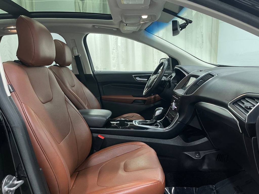 Used 2017 Ford Edge Titanium w/ Equipment Group 301A image 33
