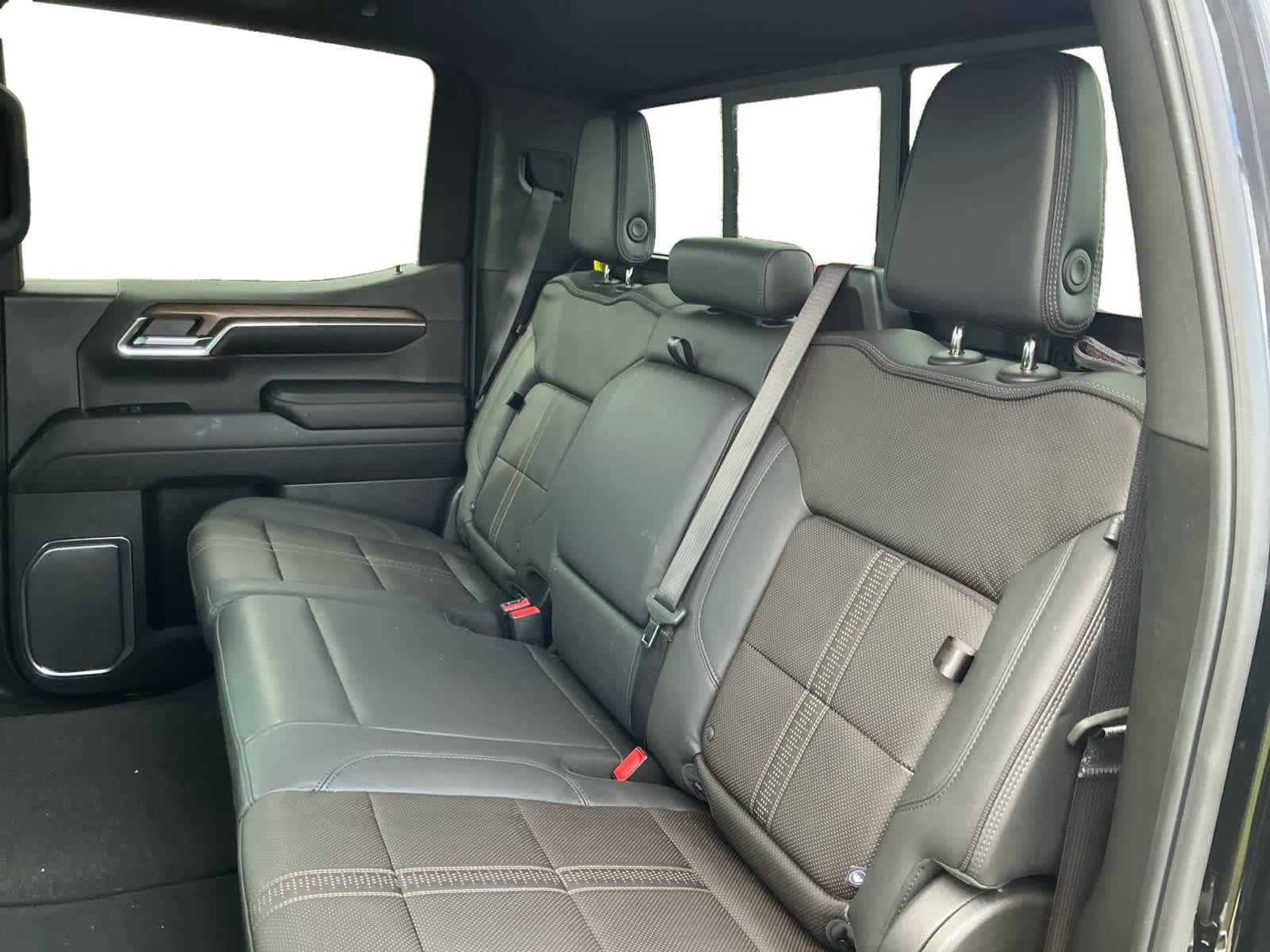 Used 2024 Chevrolet Silverado 1500 High Country w/ Midnight Edition image 13