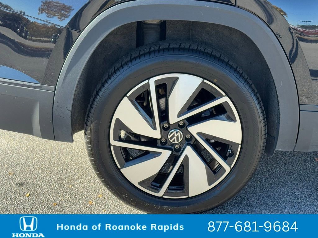 Used 2024 Volkswagen Atlas SE image 40