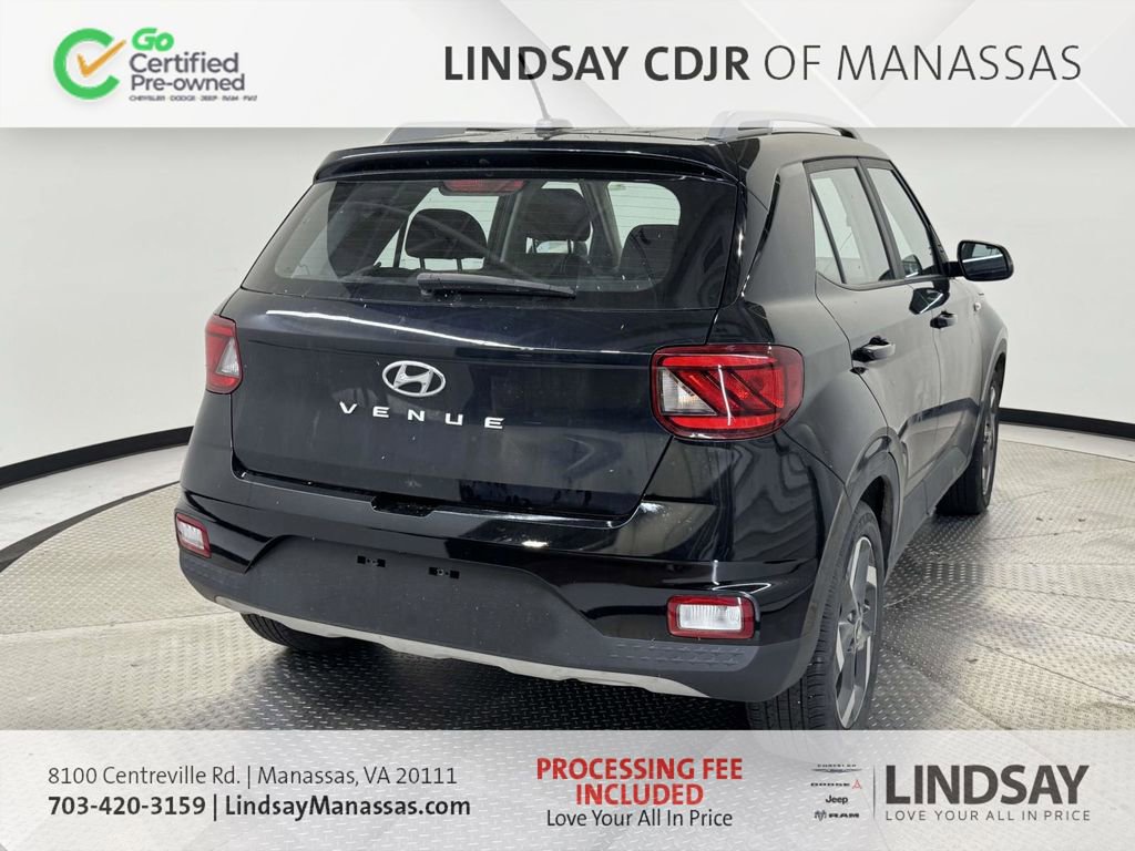 Used 2023 Hyundai Venue SEL w/ Cargo Package image 5
