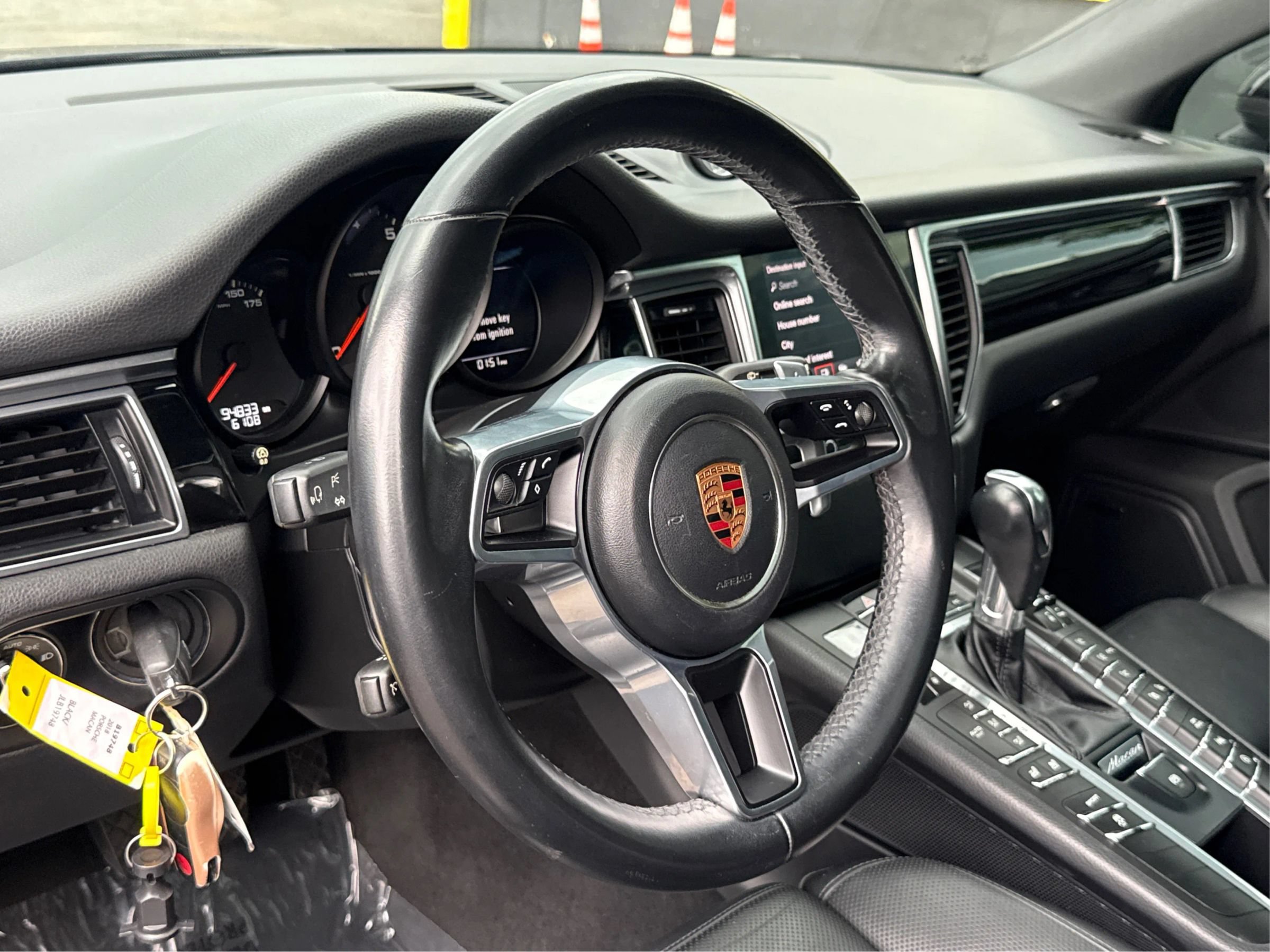 Used 2018 Porsche Macan Sport Edition AWD/4WD image 16