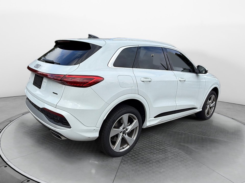 New 2025 Audi Q5 Premium Plus image 7