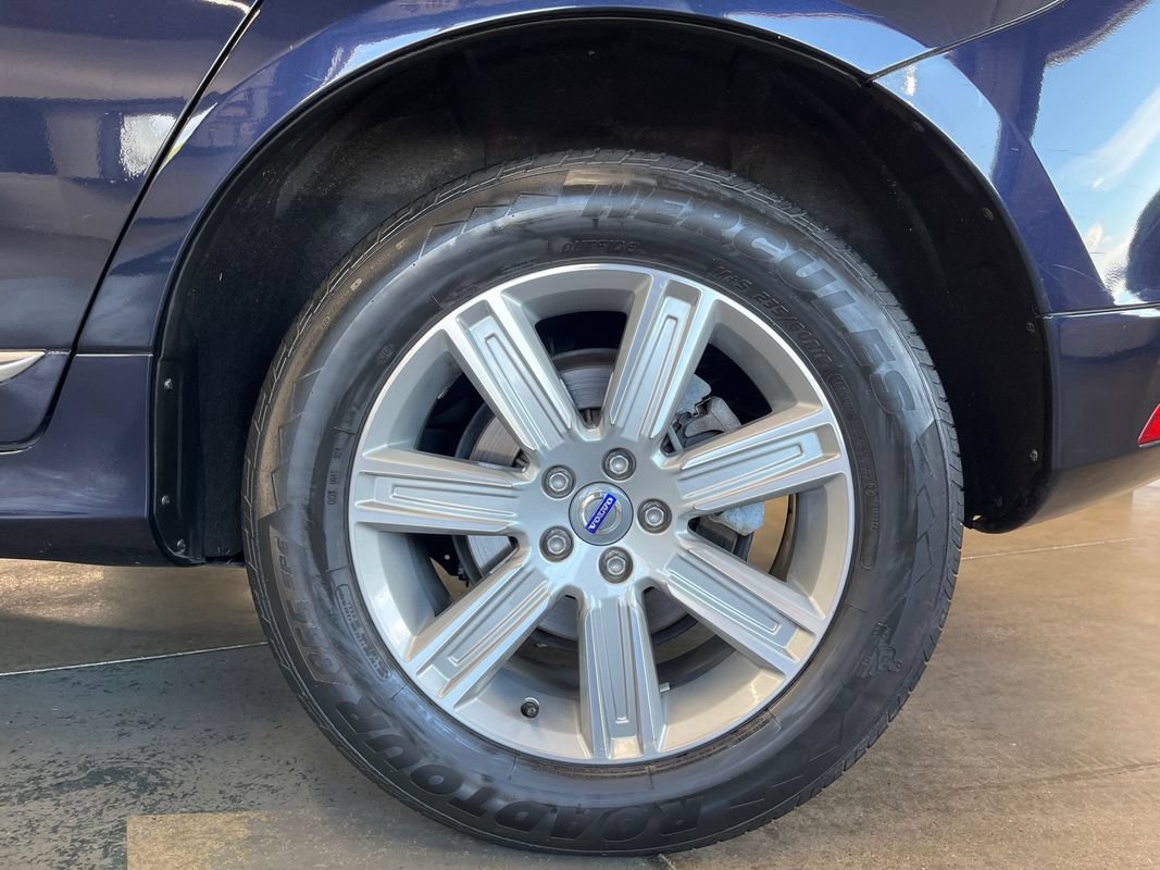 Used 2017 Volvo XC60 T5 Inscription w/ Preferred Option Package FWD image 25