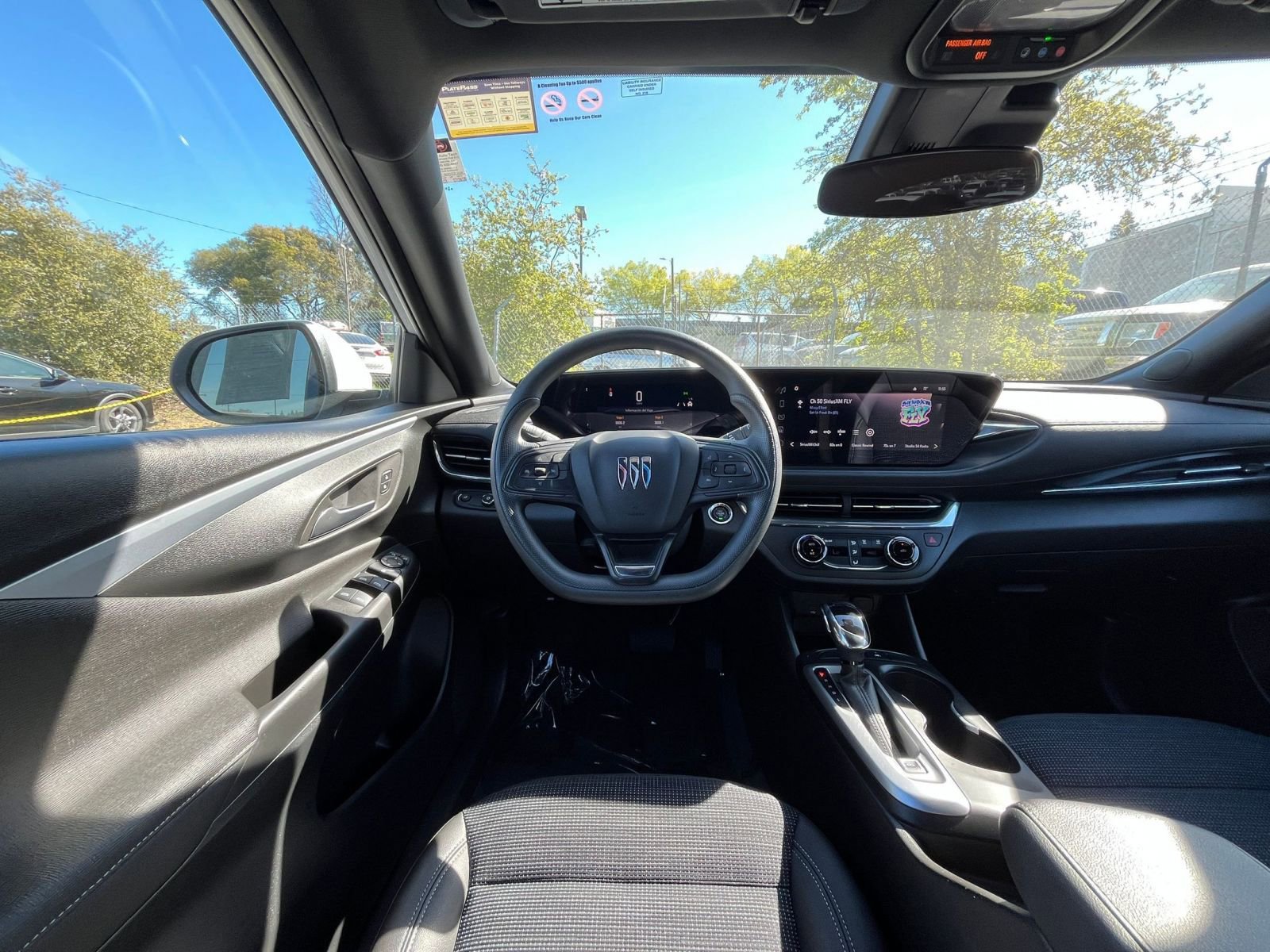 Used 2025 Buick Envista Preferred image 33
