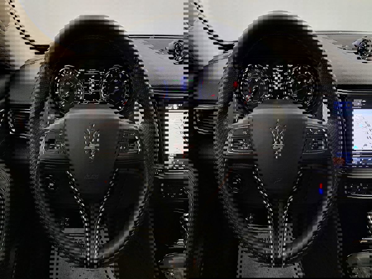 Used 2021 Maserati Levante S image 10