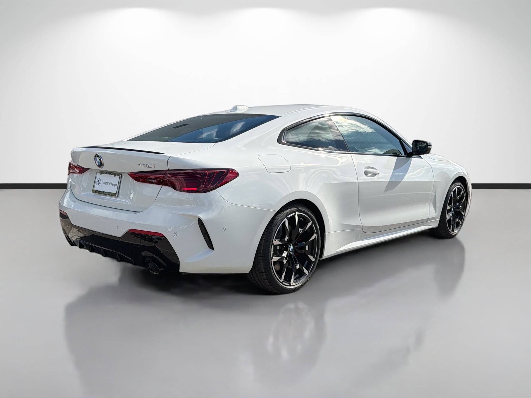 New 2026 BMW 430i Coupe w/ M Sport Package RWD image 3