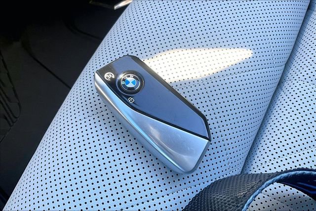 Used 2026 BMW X7 xDrive40i w/ Executive Package image 36