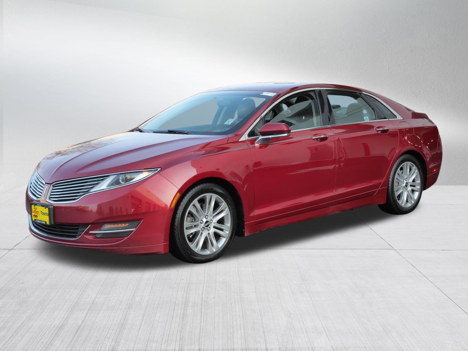 Used 2014 Lincoln MKZ image 3