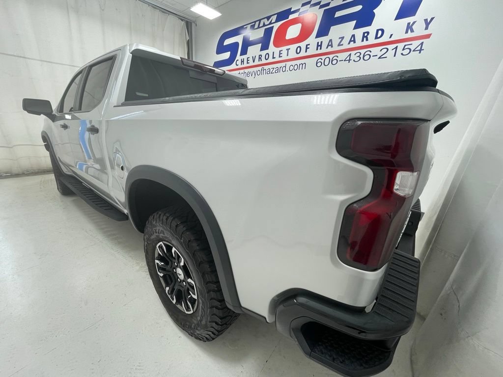 Used 2022 Chevrolet Silverado 1500 ZR2 w/ Technology Package AWD/4WD image 7