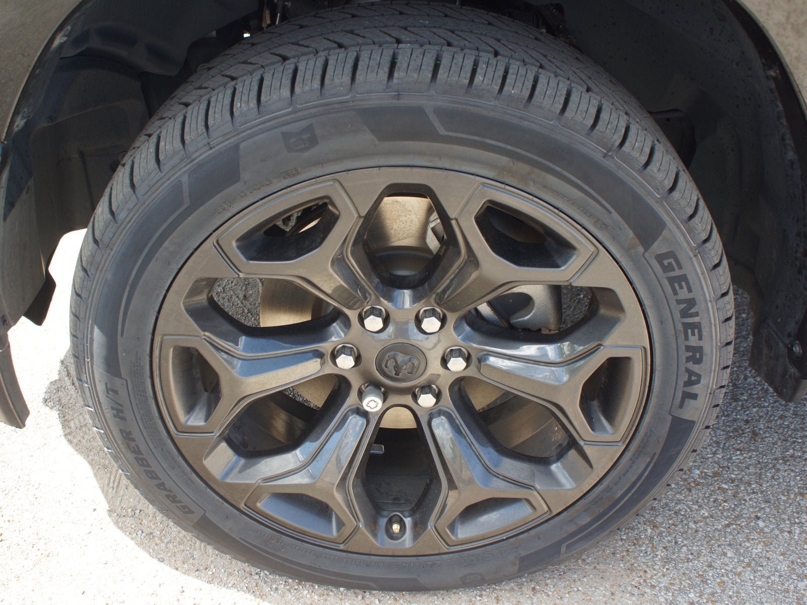 Used 2023 RAM 1500 Limited w/ Night Edition AWD/4WD image 28