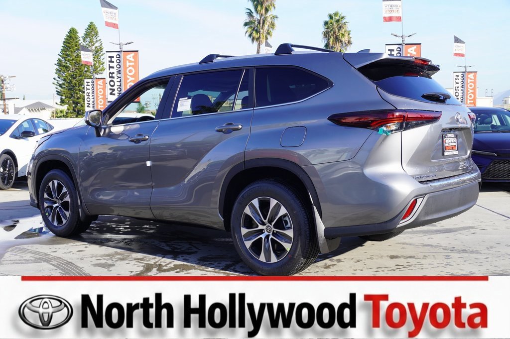 New 2026 Toyota Highlander XLE image 6