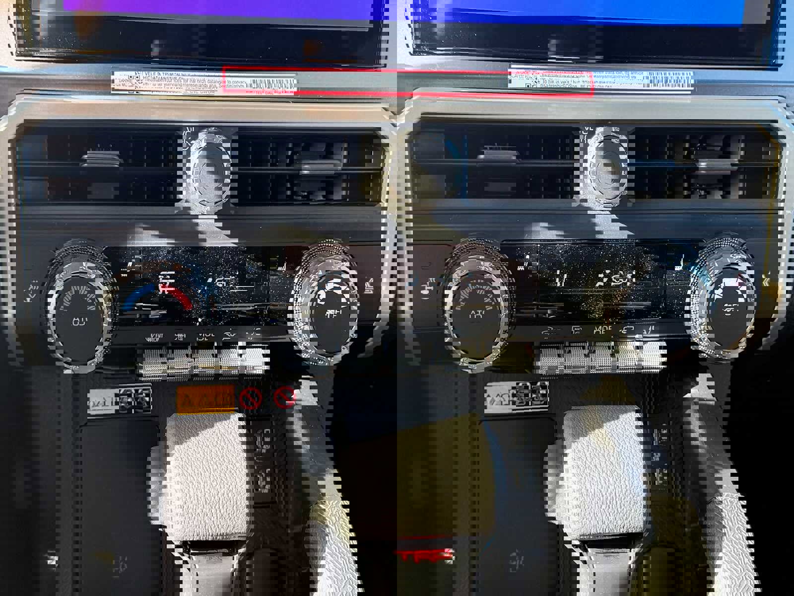 New 2025 Toyota Tacoma TRD Off-Road image 17