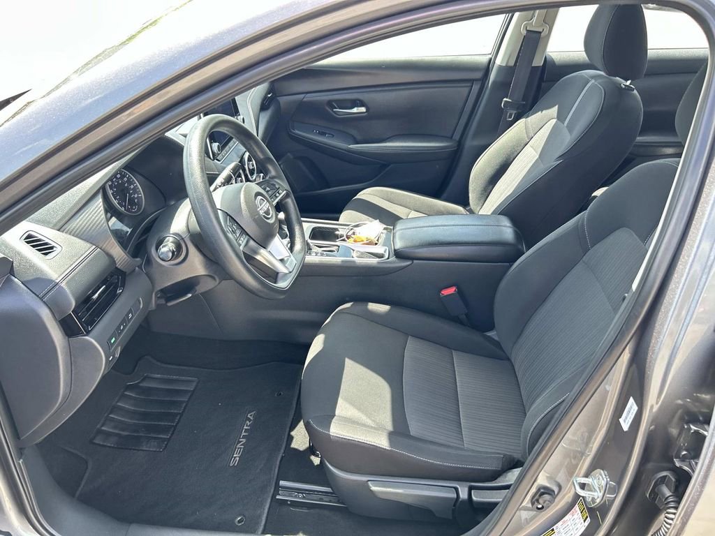 Used 2025 Nissan Sentra SV image 19