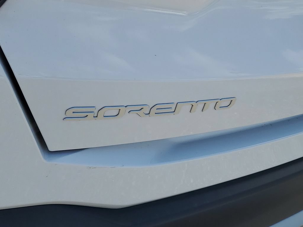Used 2025 Kia Sorento LX FWD image 28