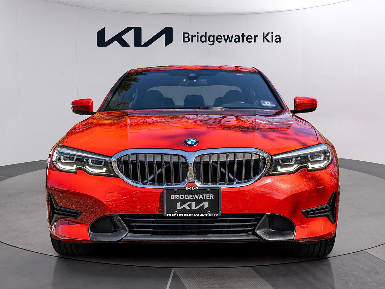 Used 2019 BMW 330i xDrive Sedan w/ Convenience Package image 3