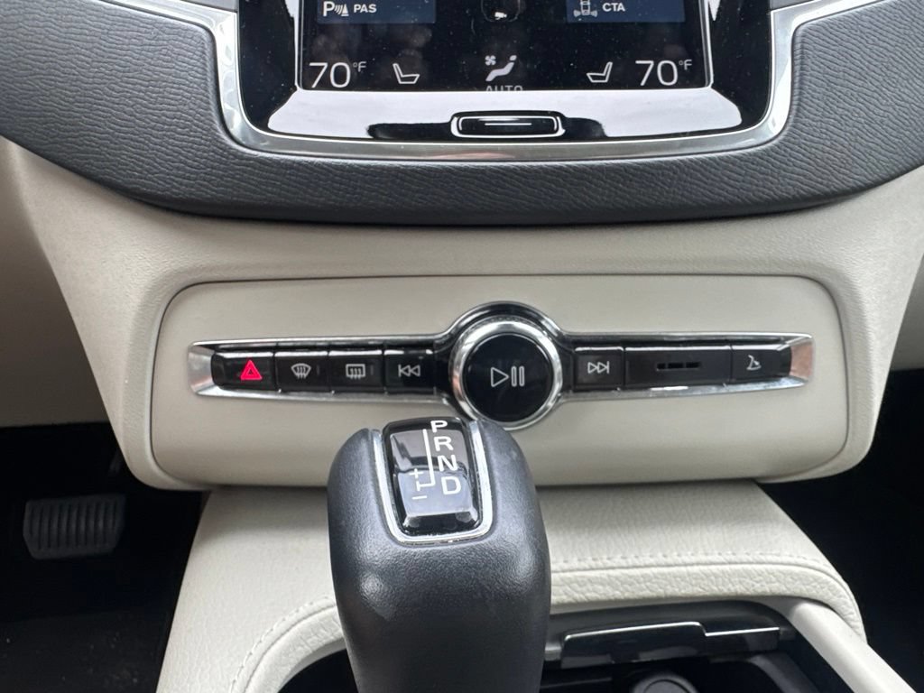 Used 2022 Volvo XC90 T5 Momentum AWD/4WD image 32