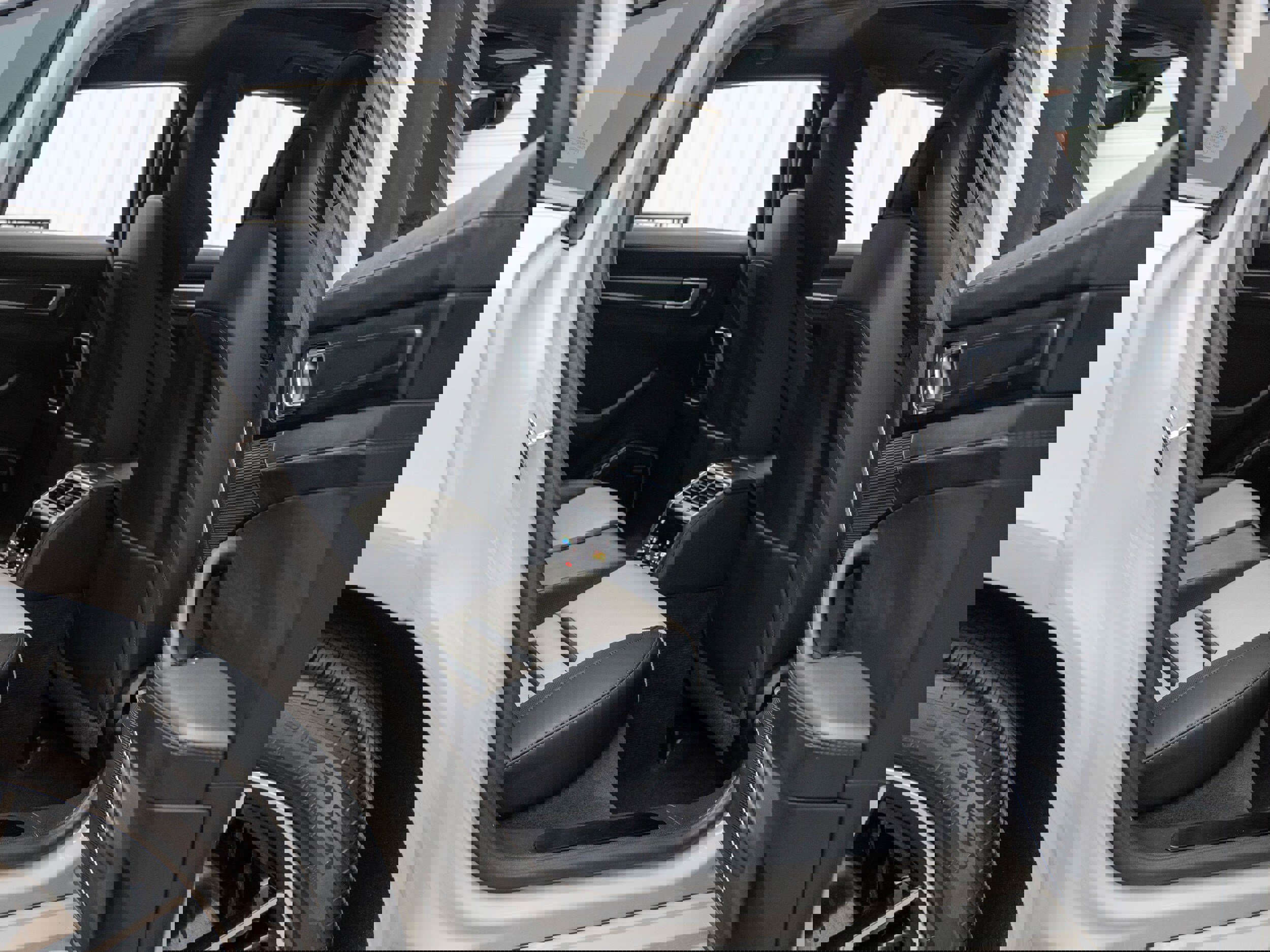 Used 2022 Porsche Panamera GTS w/ Premium Package image 38