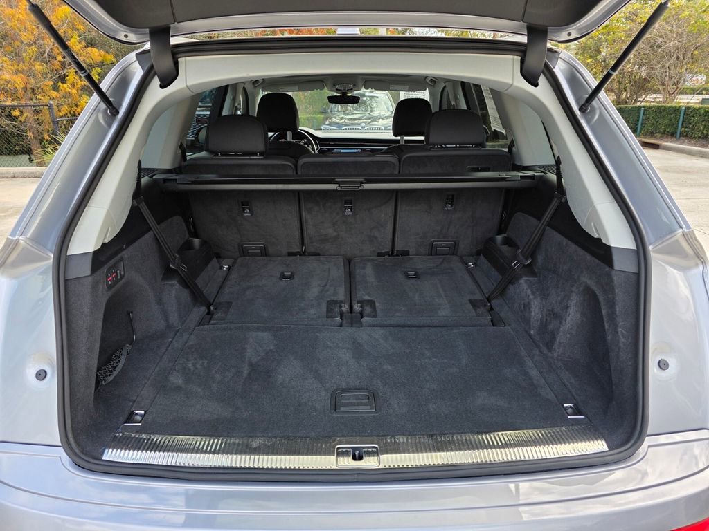Used 2022 Audi Q7 3.0T Premium w/ Convenience Package image 26