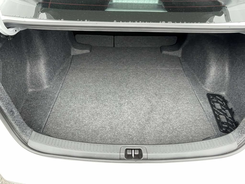 Used 2025 Toyota Corolla LE FWD image 8