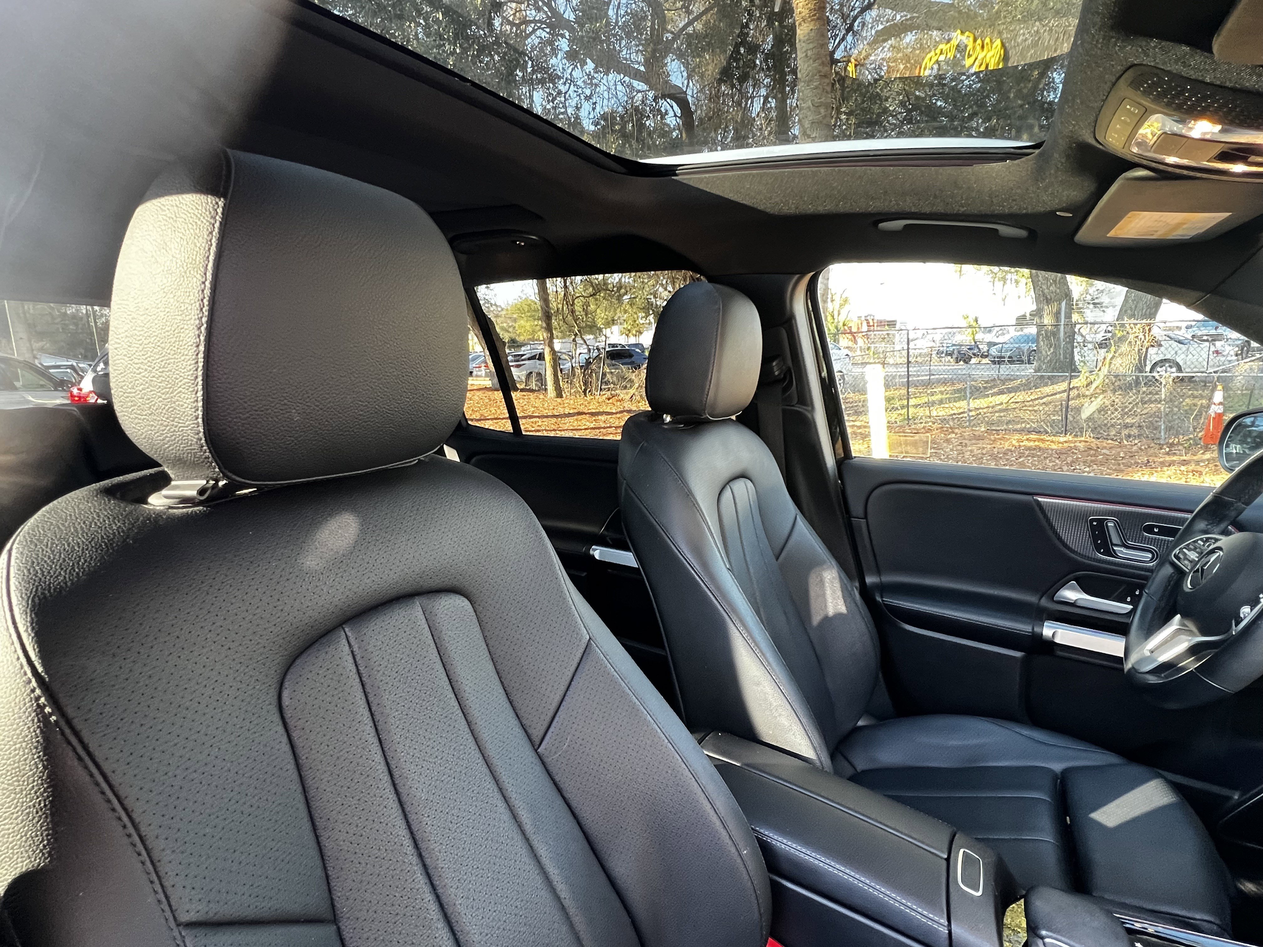 Used 2021 Mercedes-Benz GLB 250 image 47