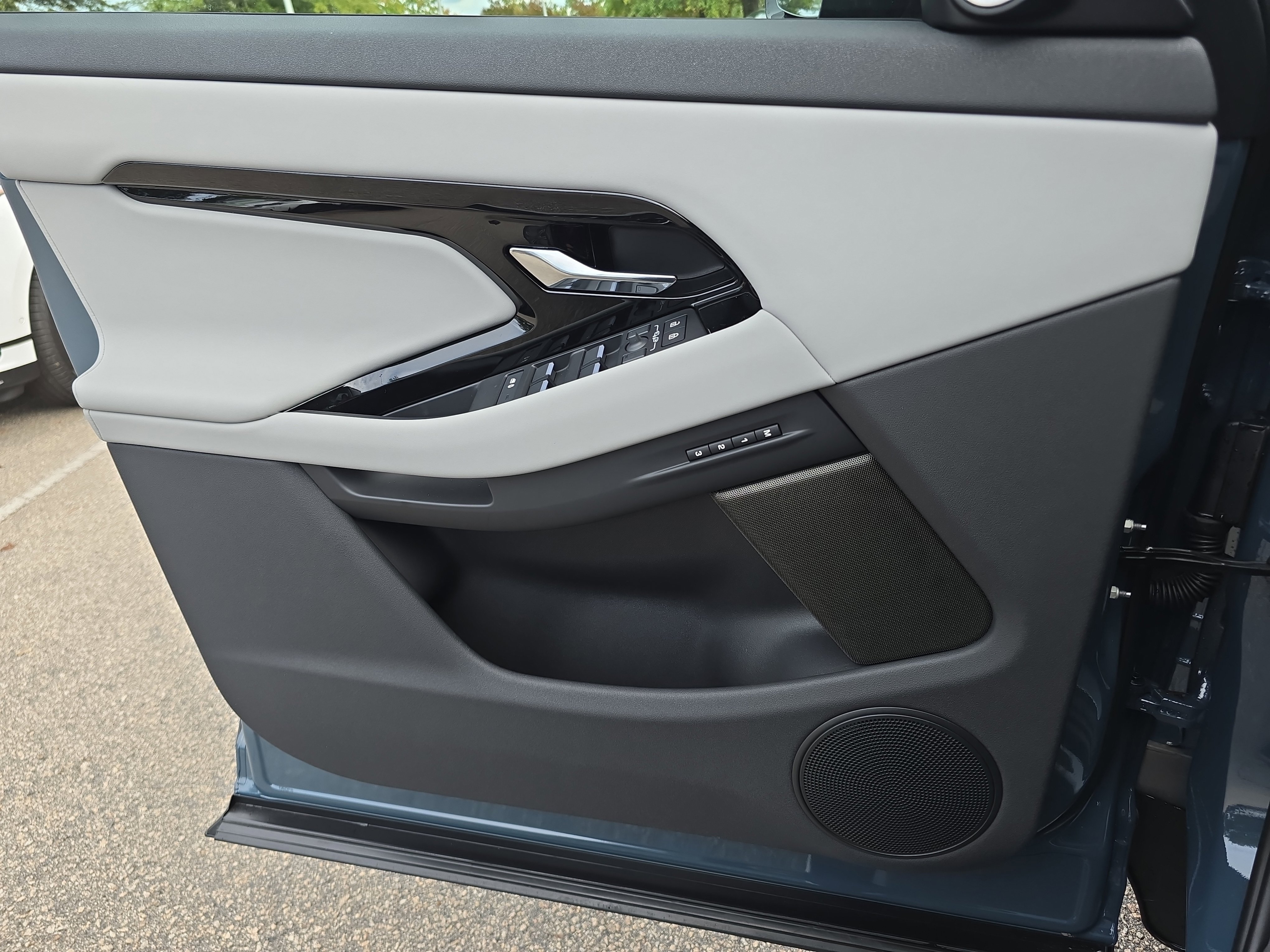 New 2026 Land Rover Range Rover Evoque Dynamic SE image 27