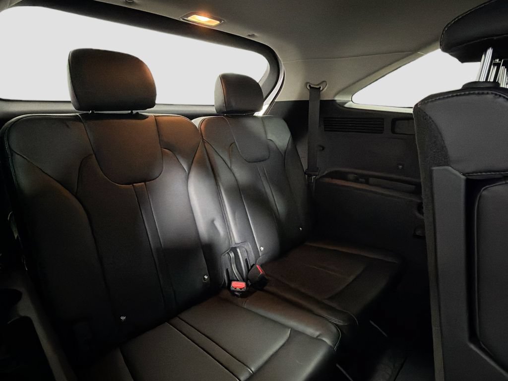 Used 2025 Kia Sorento S AWD/4WD image 28